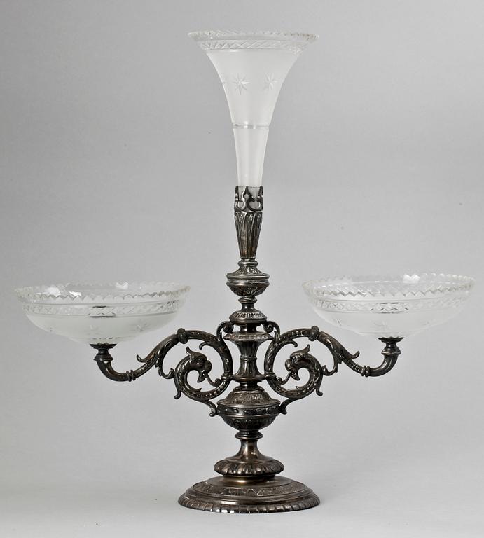 BORDSUPPSATS, nysilver. Nyrenässans, 1800-talets slut.