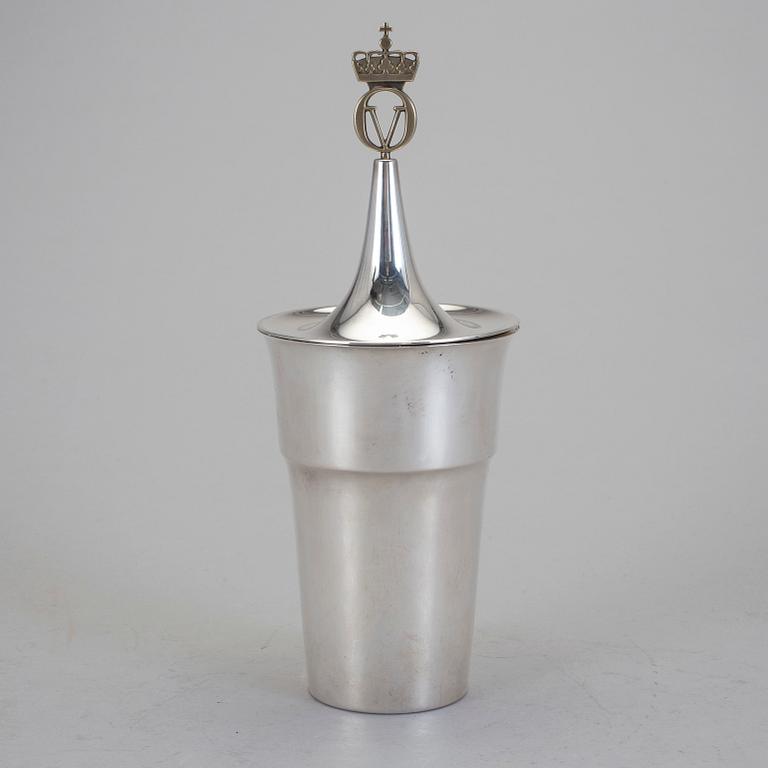 POKAL MED LOCK, silver, David Andersen. Vikt ca 493 gram.