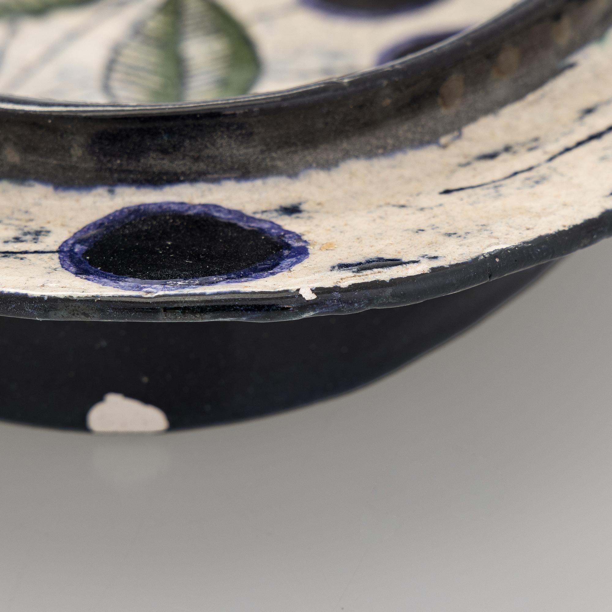 Birger Kaipiainen, a ceramic decorative plate, signed Kaipiainen.