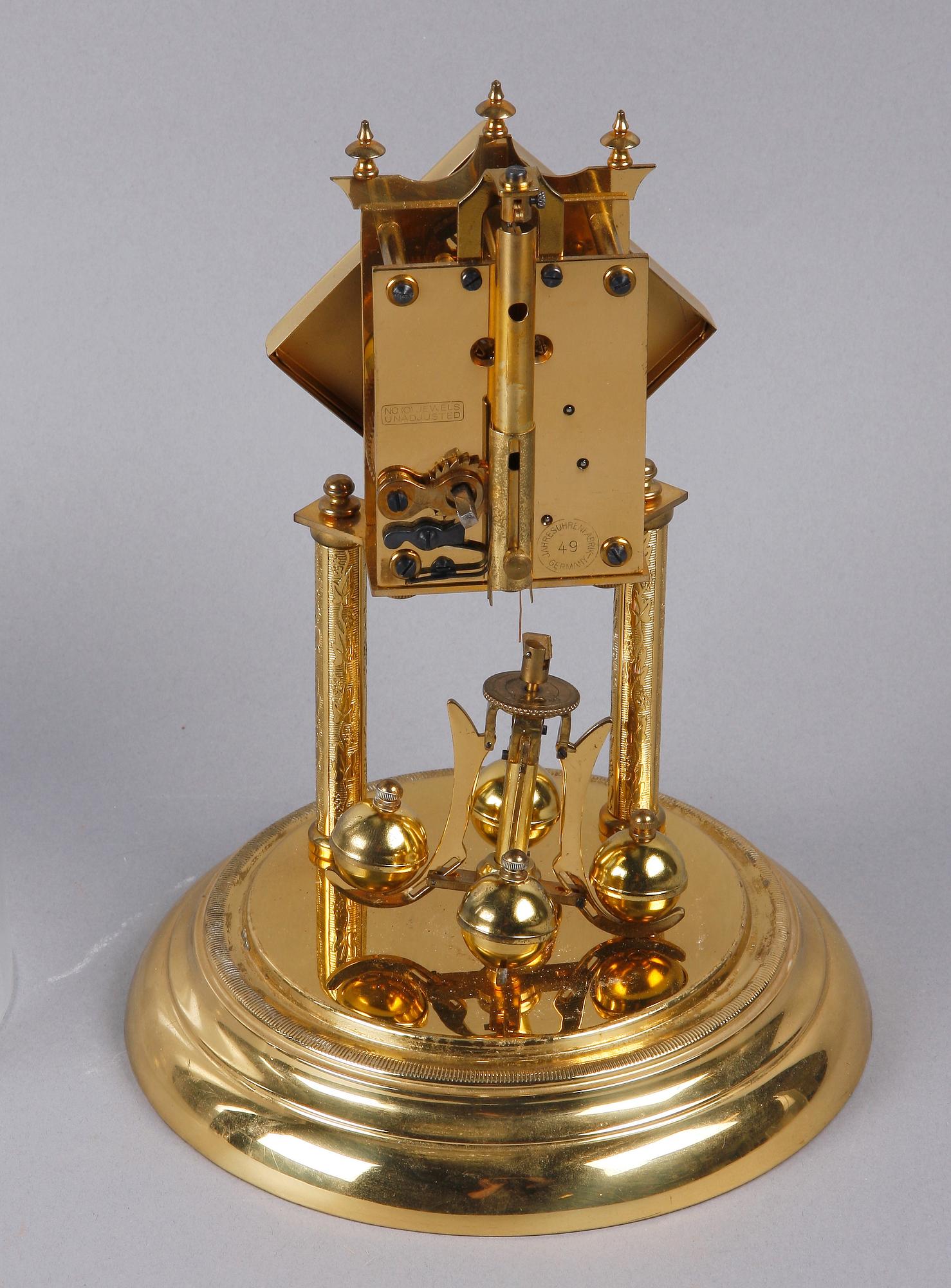 BORDSPENDYL, Schatz. Tyskland. 1900-tal.