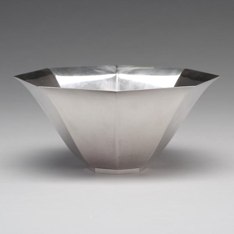 Wiwen Nilsson, an octagonal bell shaped sterling bowl, Lund Sweden 1945.