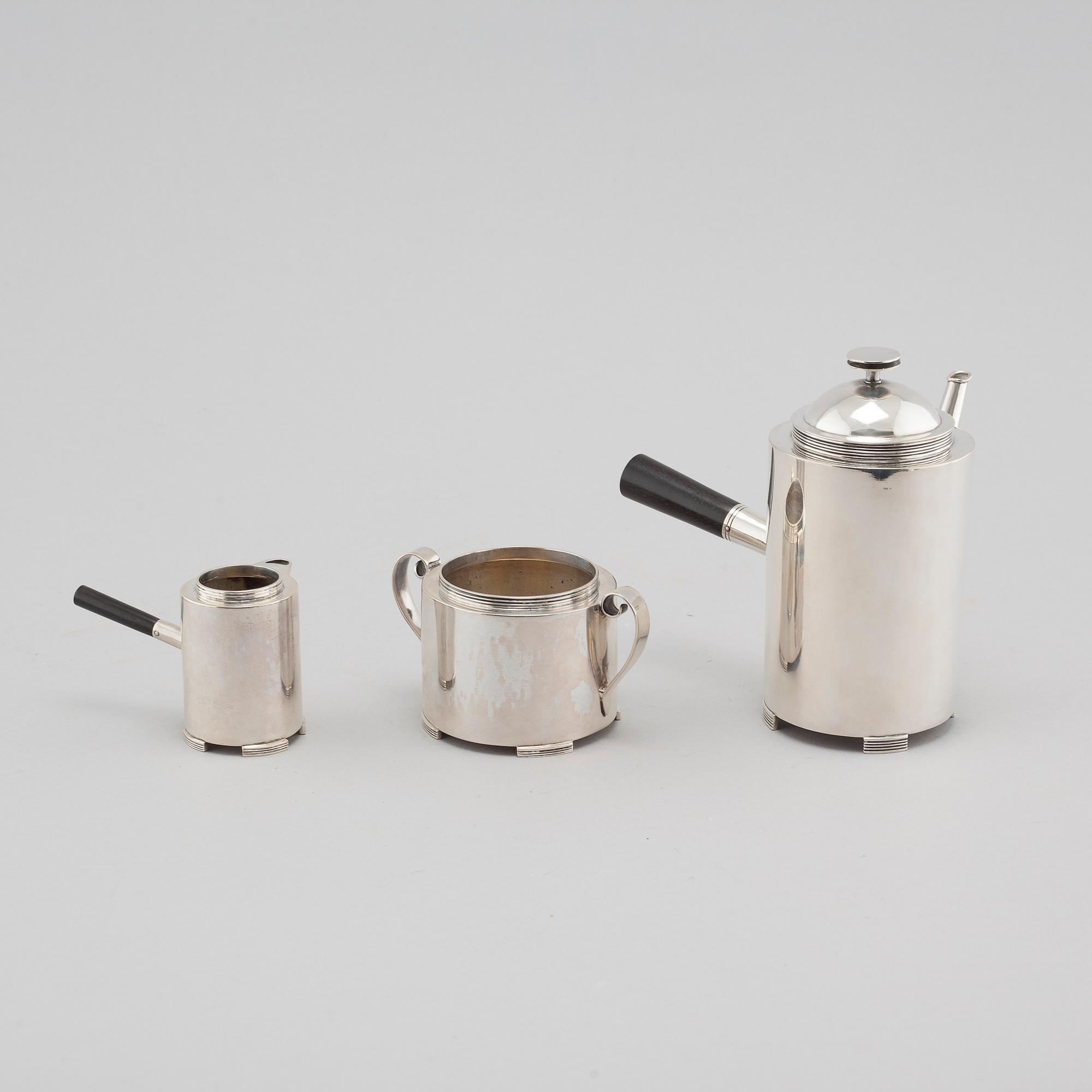 KAFFESERVIS, 3 delar, silver, C F Carlman, Stockholm, 1937 och 1945.