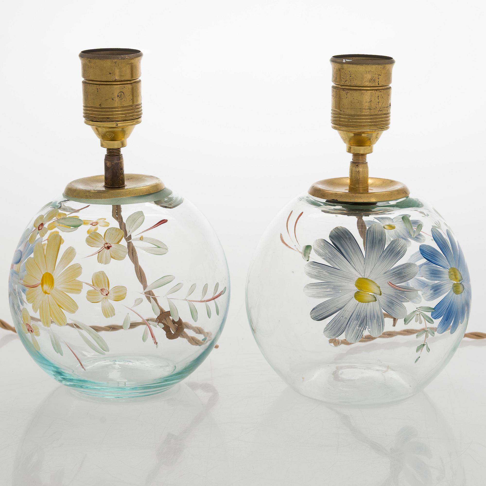 Paavo Tynell, bordslampor, 2 st Taito och Köklax Glasbruk, 1940-tal.