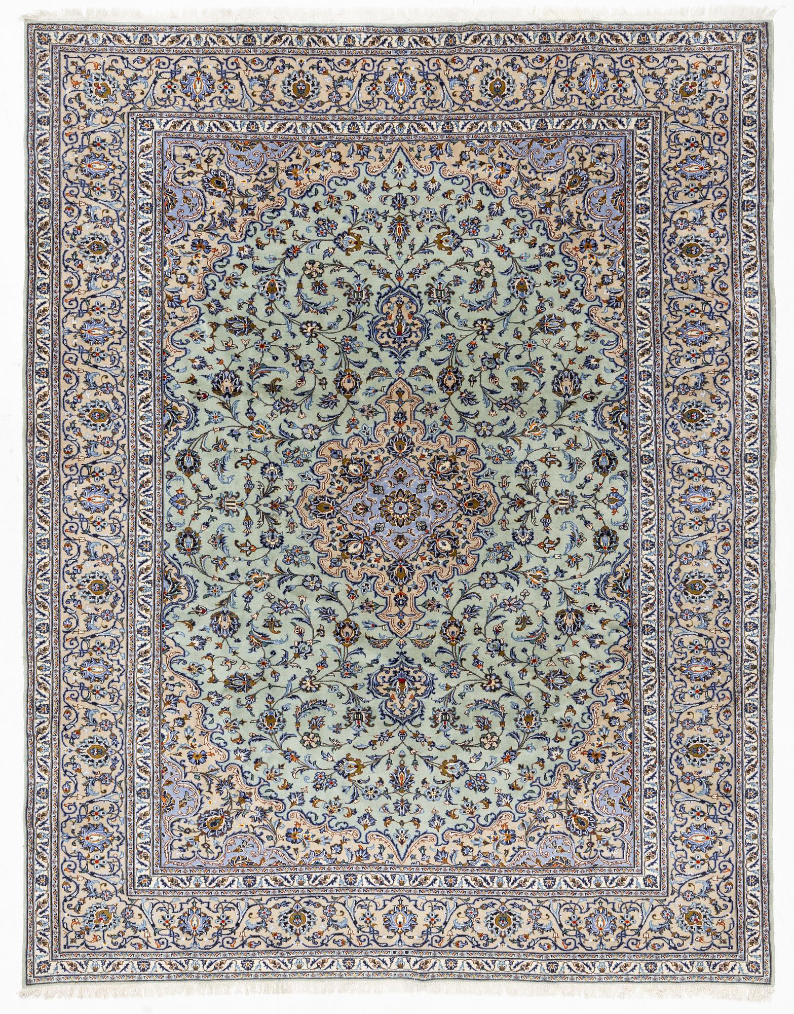 Matta, Keshan, ca 384 x 300 cm.