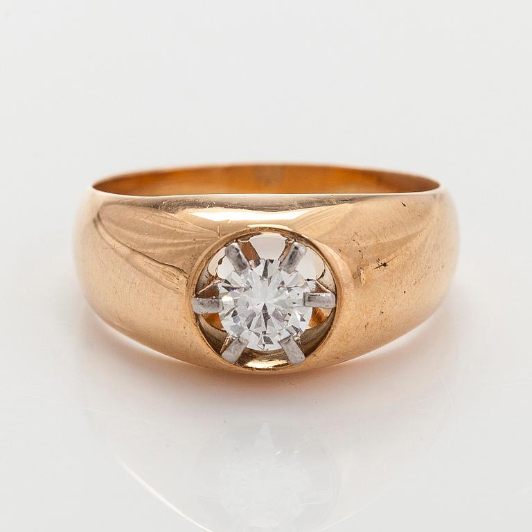Sormus, briljanttihiottu timantti 0,40 ct, 18K kultaa, Westerback 1973.