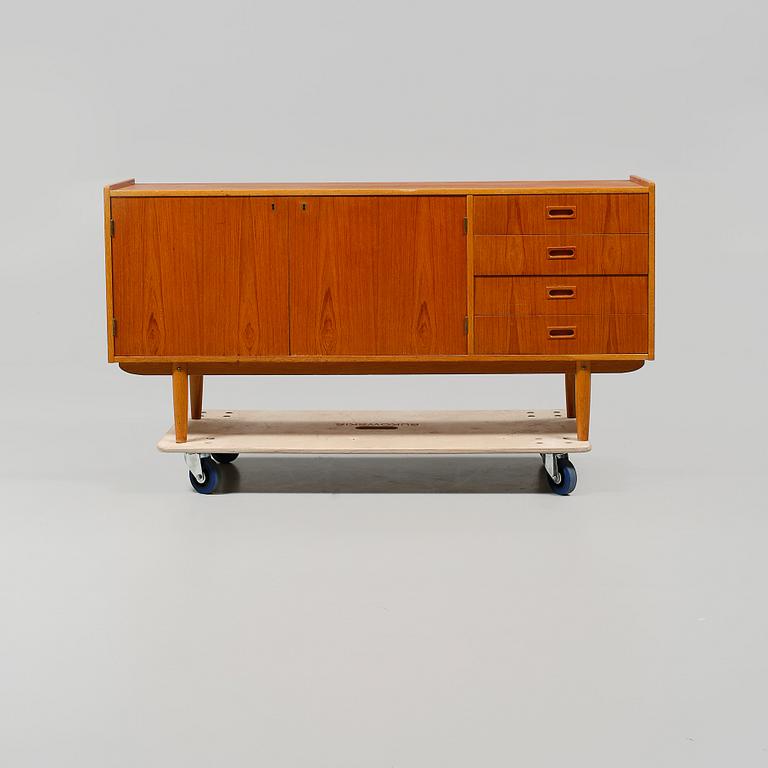 SIDEBOARD, 1900-talets andra hälft.