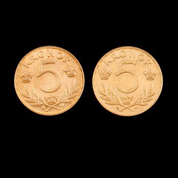 GULDMYNT, 2 st, 5 kronor, Gustaf V, 1920. Vikt ca 4 gram.