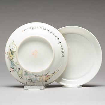 A Chinese famille rose bowl with cover, signed Ma Qingyun, 20th Century.