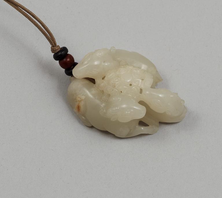 FIGURIN/HÄNGE, jade. Qing dynastin.