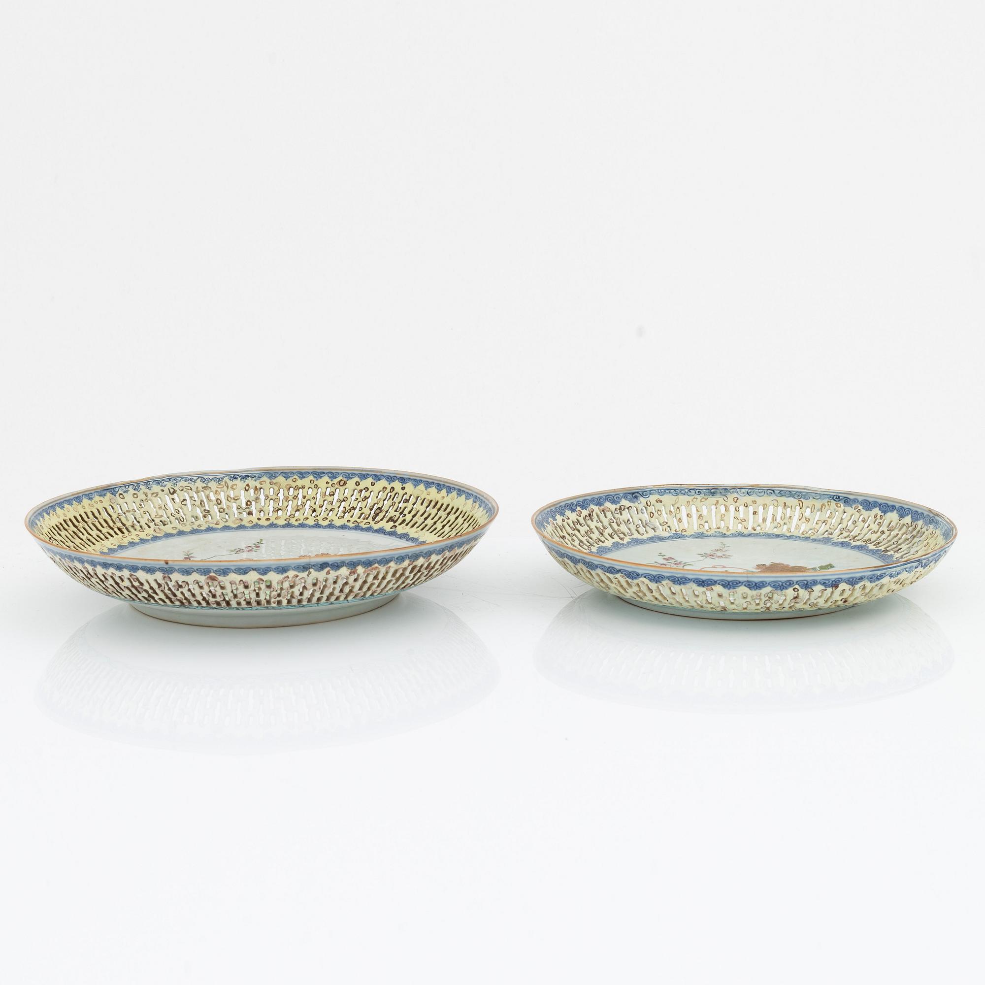 A group of four Chinese dishes, Qianlong (1736-95) and 19th century Canton.