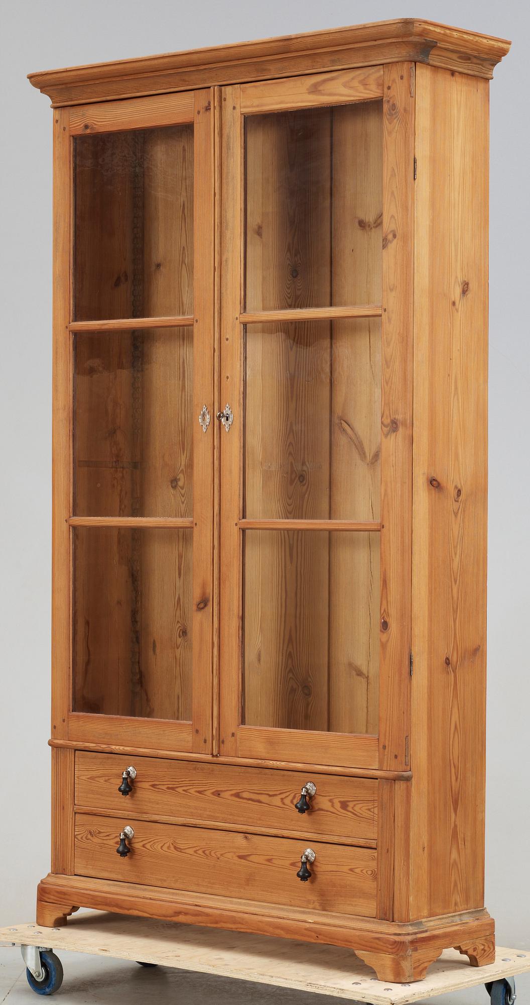 BOKSKÅP, 1800-talets slut.