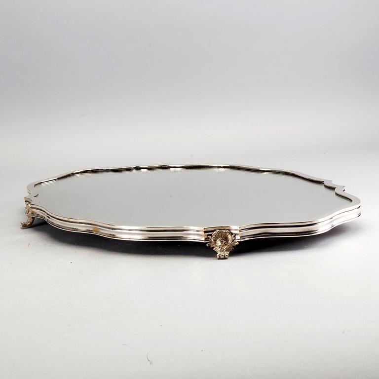 A dinner table plateau, late 19th or early 20th century.