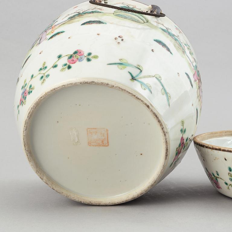 Matlåda, porslin. Qingdynastin, omkring 1900.