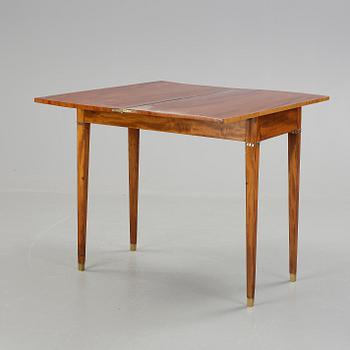 SPELBORD, sengustavianskt, 1800-talets början.