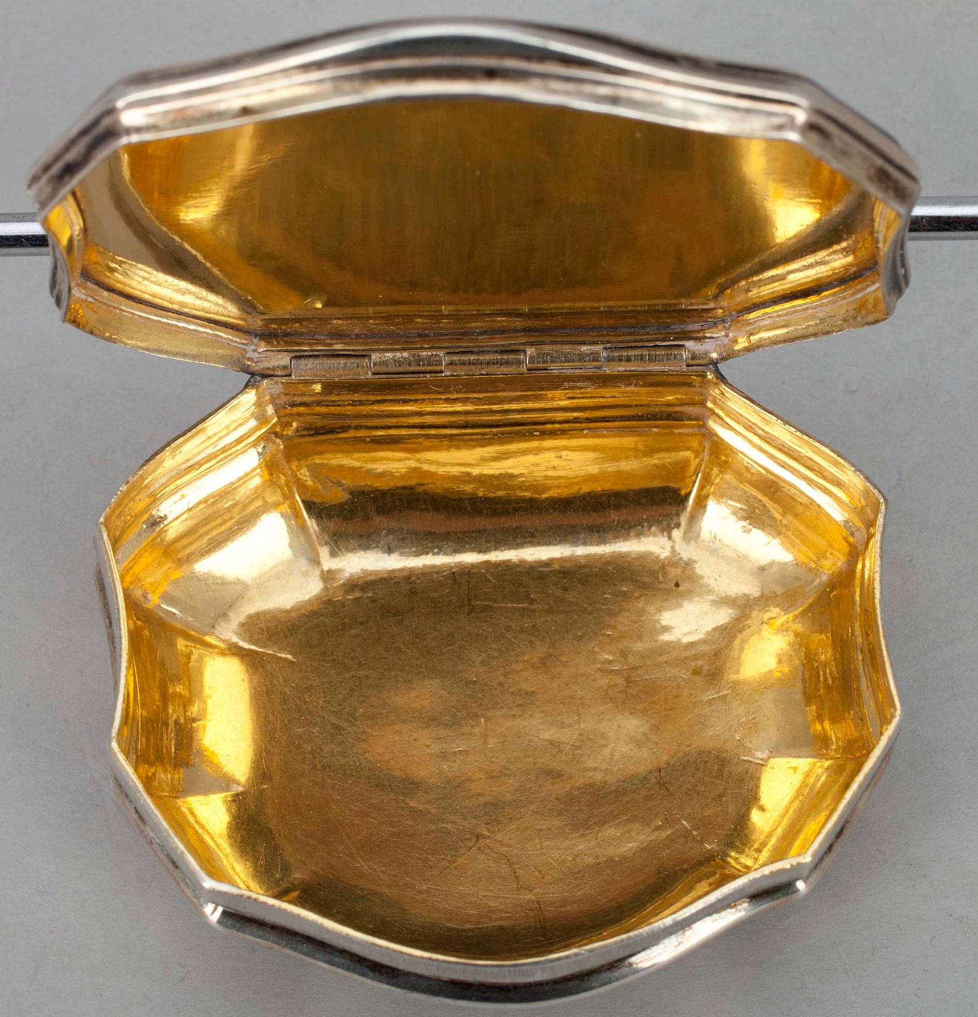 SNUSDOSA, silver, ostämplad, Tyskland, 1700-talets mitt. Tot vikt ca 106 gr.