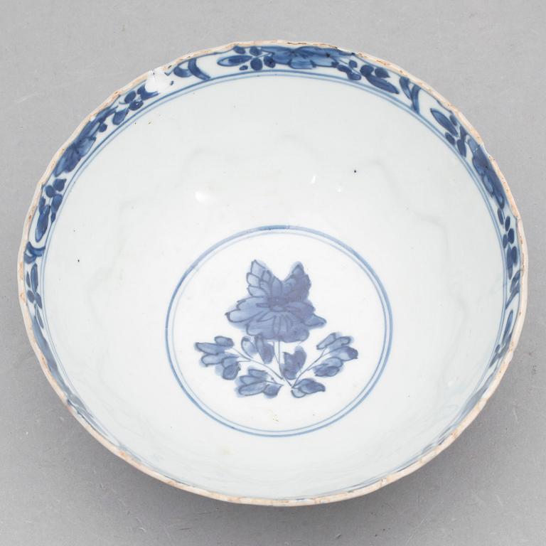 SKÅL, porslin. Qing dynastin, Kangxi (1662-1722).