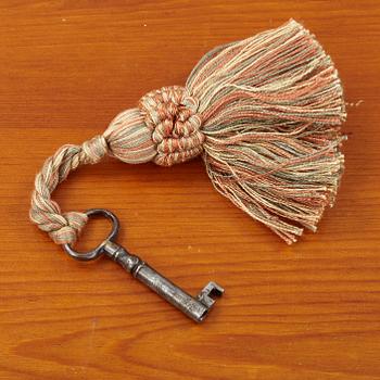 Skänk, furu, 1800-talets första hälft.