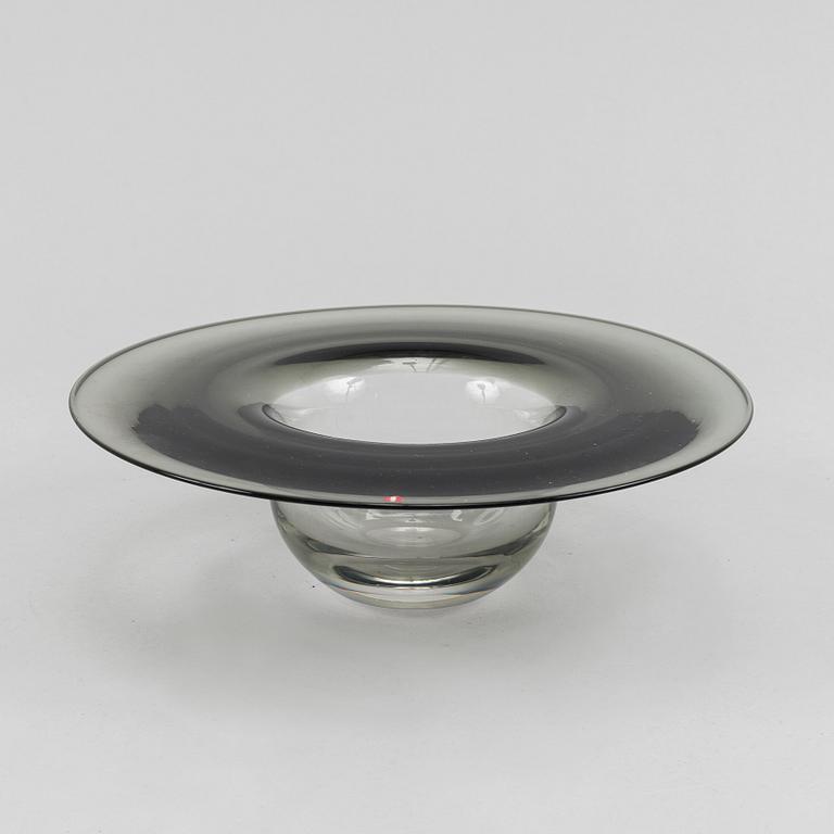 Timo Sarpaneva, fat,  "Kardinalens hatt", modell 3810, glas, Iittala, signerad och daterad -57.