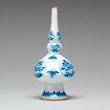VATTENDROPPARE, porslin. Qingdynastin, Kangxi (1662-1722).