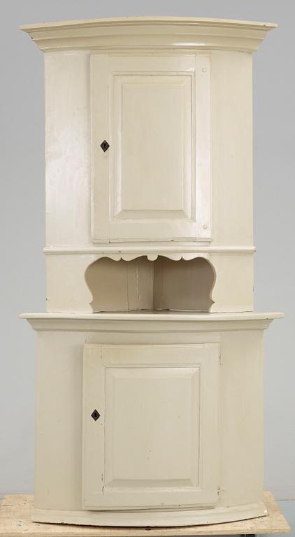 HÖRNSKÅP, sengustaviansk, 1800-tal.