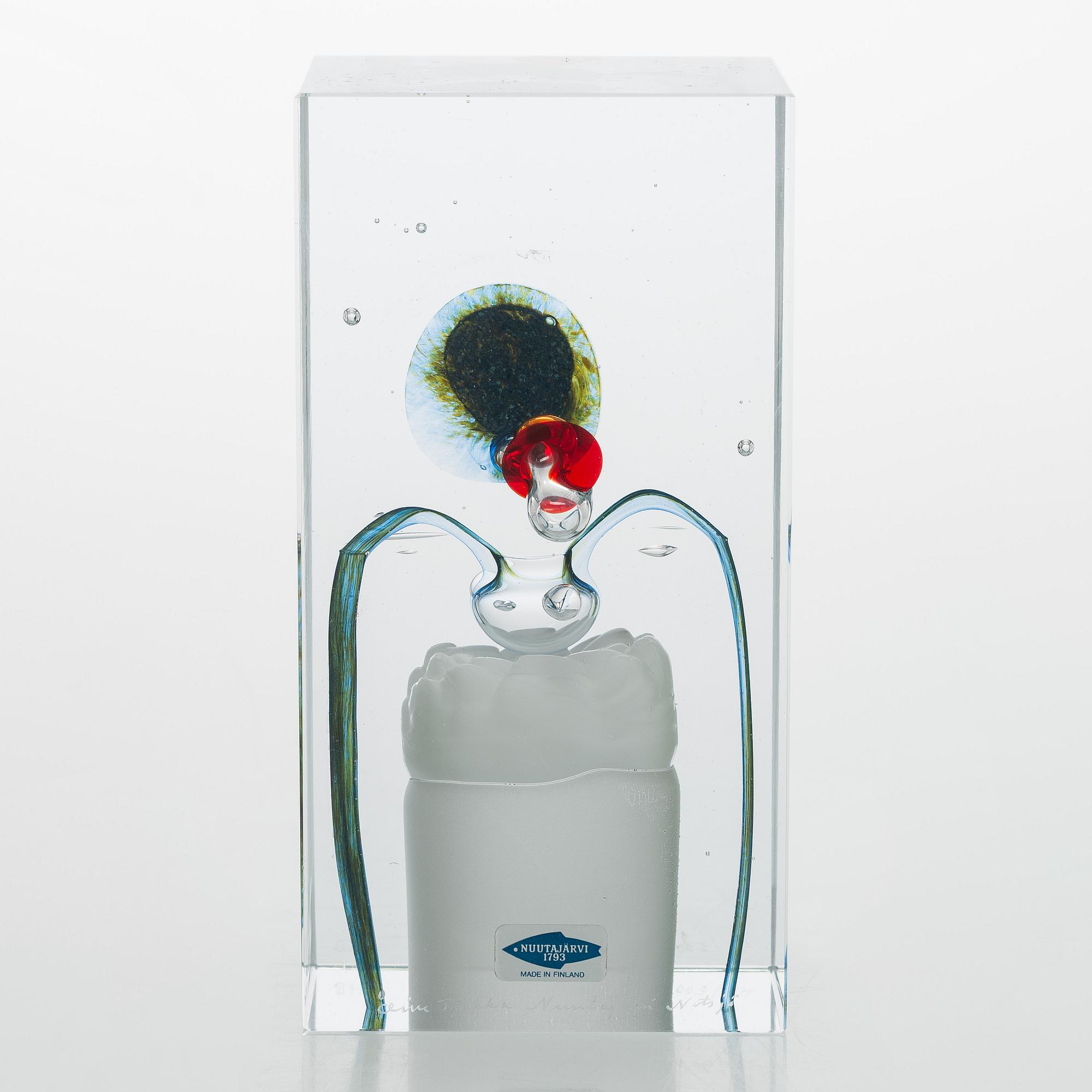 Oiva Toikka, a glass Jubilee Cube, signed and numbered Oiva Toikka Nuutajärvi Notsjö, 45/500 NIB.