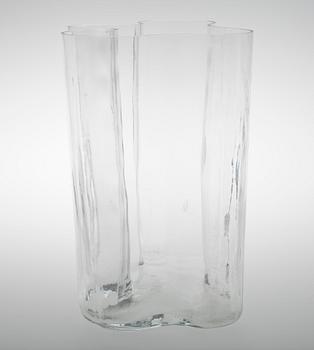 Alvar Aalto, A VASE.