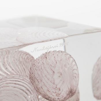 Oiva Toikka, årskub, signerad Oiva Toikka, Nuutajärvi 1984, numrerad 336/2000.