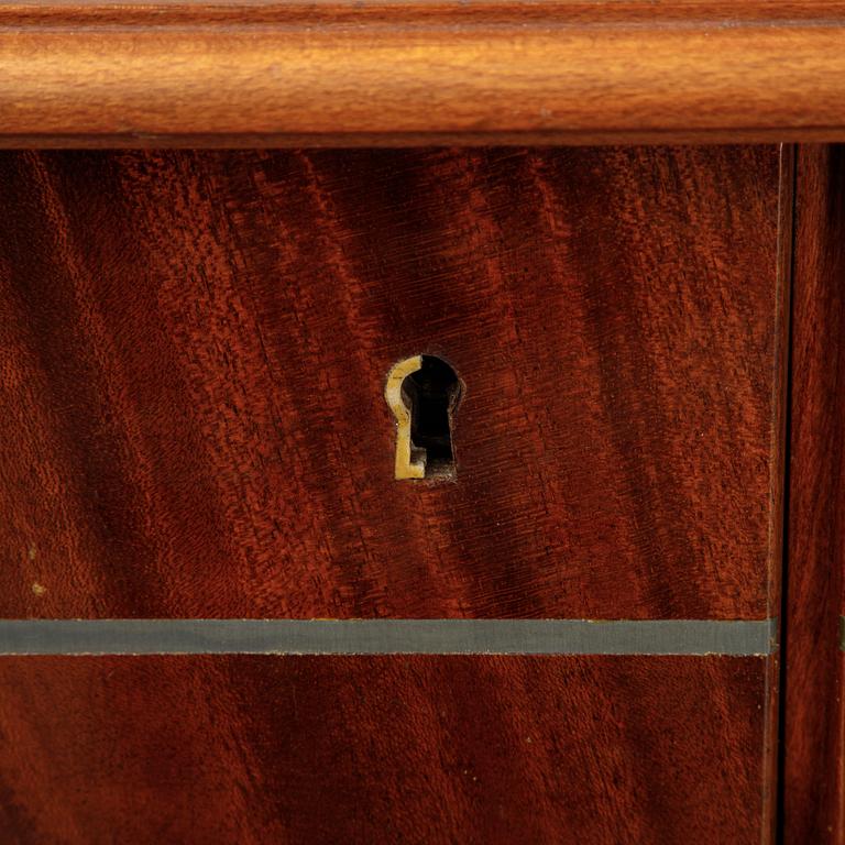 Sideboard, Paul Persson & Söner, Möbelaffär, Karlstad, 1940/50-tal.