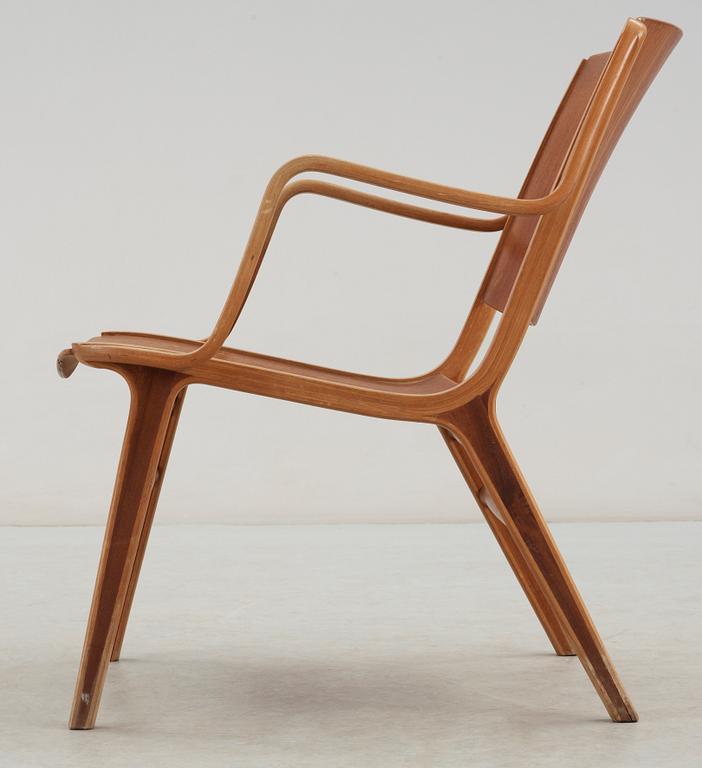PETER HVIDT & ORLA MØLGAARD NIELSEN, karmstol, "Ax-stolen", Fritz Hansen, Danmark 1950-60-tal.