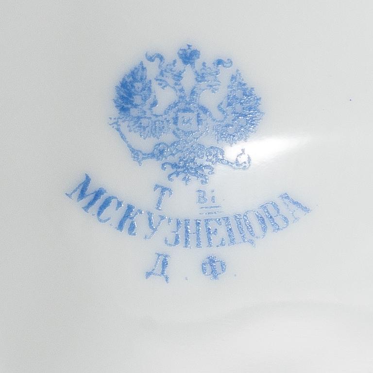 Tea service, 14 pieces, porcelain, Kuznetsov, Russia, circa 1900.