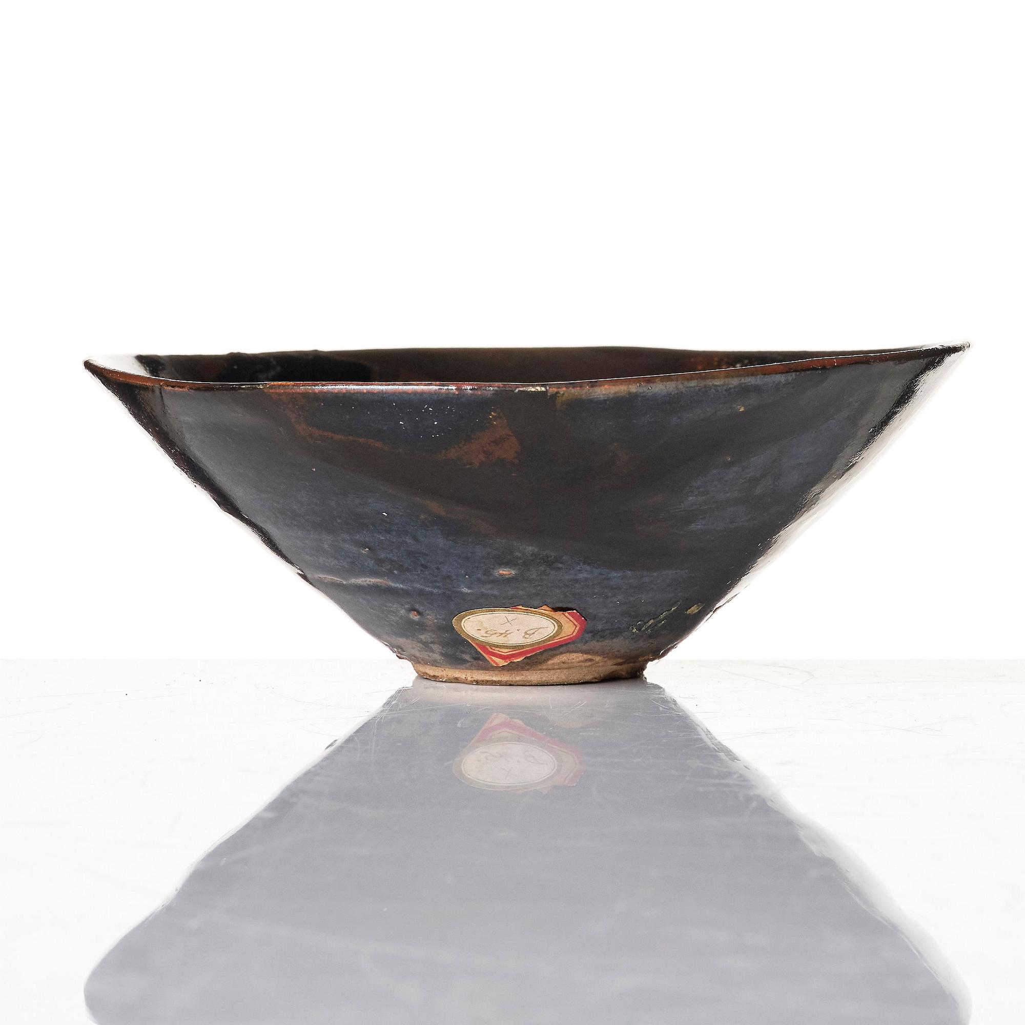 A Jizhou black glaze 'leaf' bowl, Southern Song dynasty (1127–1279).