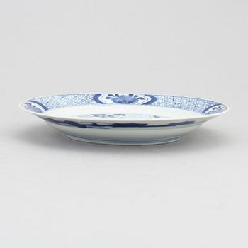 Tallrik, porslin. Qing dynastin, Kangxis märke och period (1662-1722).