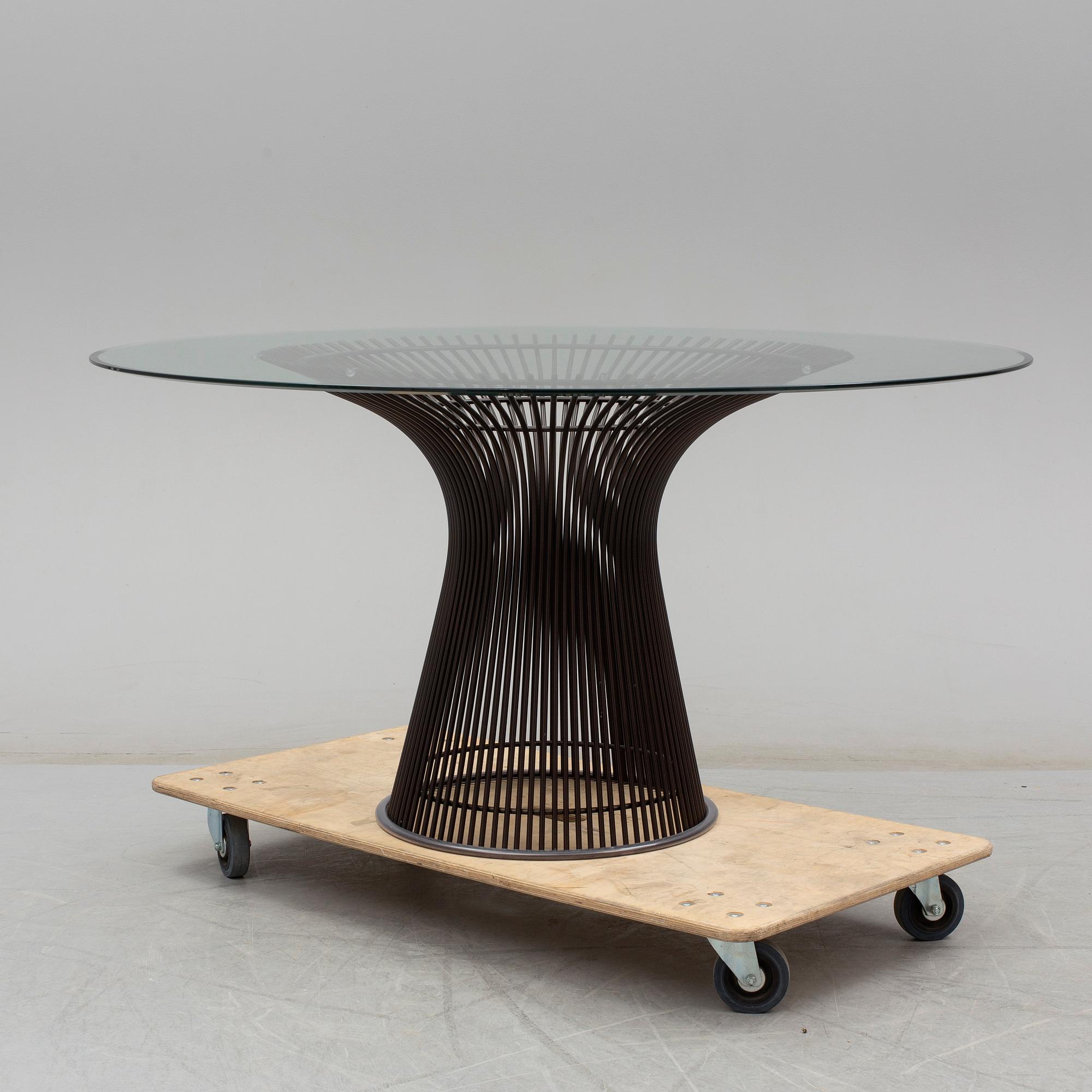 WARREN PLATNER, matbord från Knoll International.