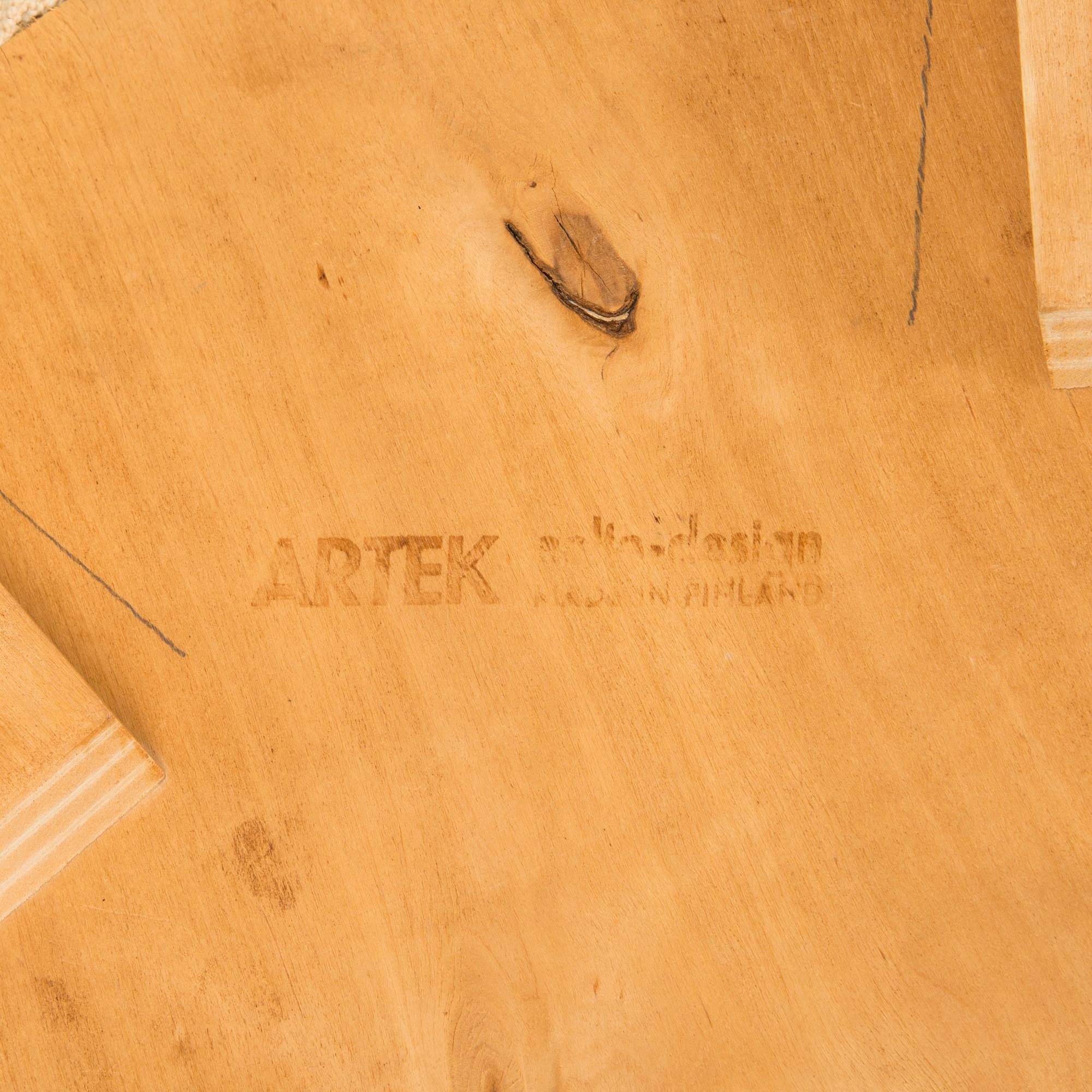 Alvar Aalto, tuoleja 2 kpl,  malli 69 sekä tuoli malli A 65, O.Y. Huonekalu- ja Rakennustyötehdas A.B. 1950-luvun alku.
