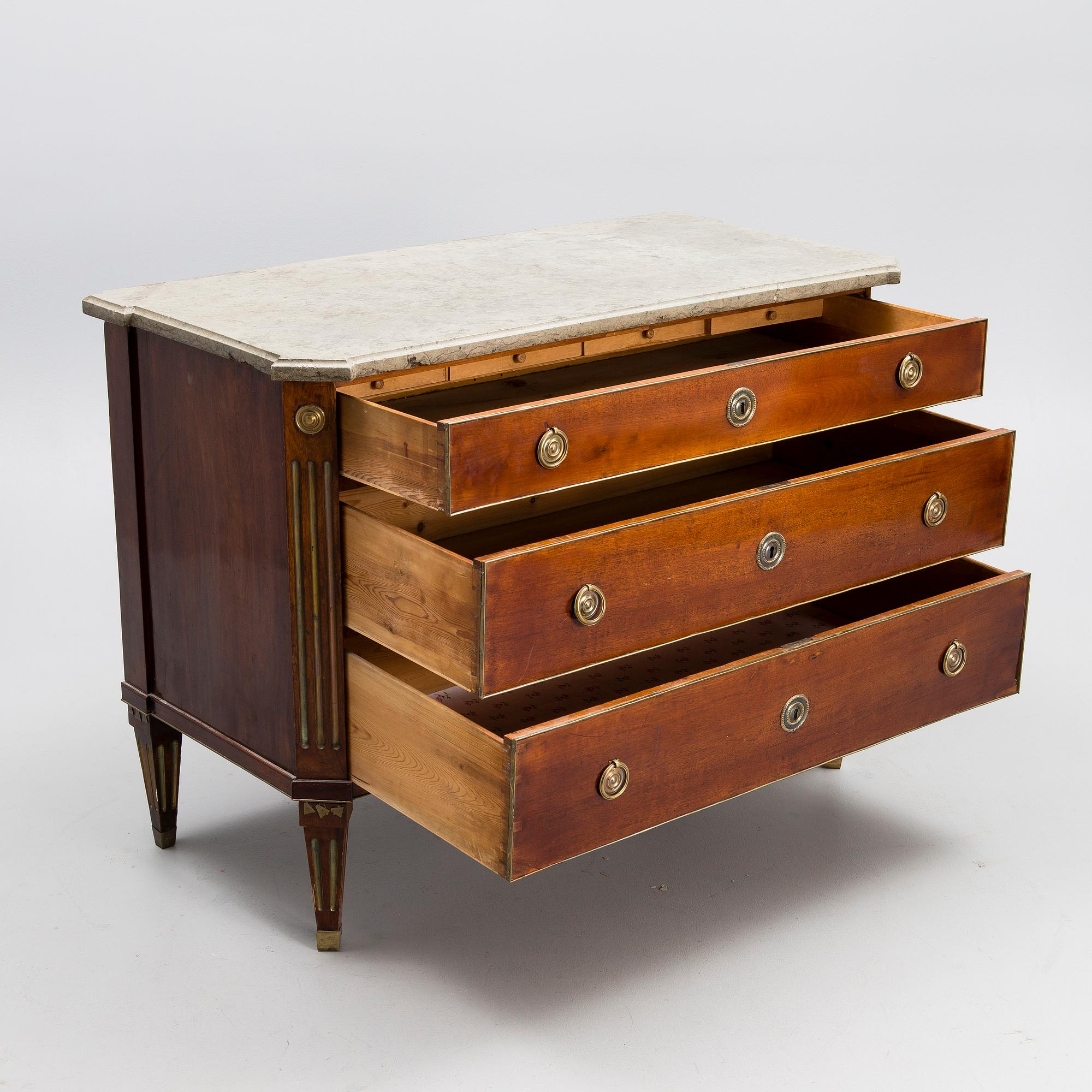 A GUSTAVIAN CHEST OF DRAWERS, late 18th century, Manufactured by Anders Lundelius.