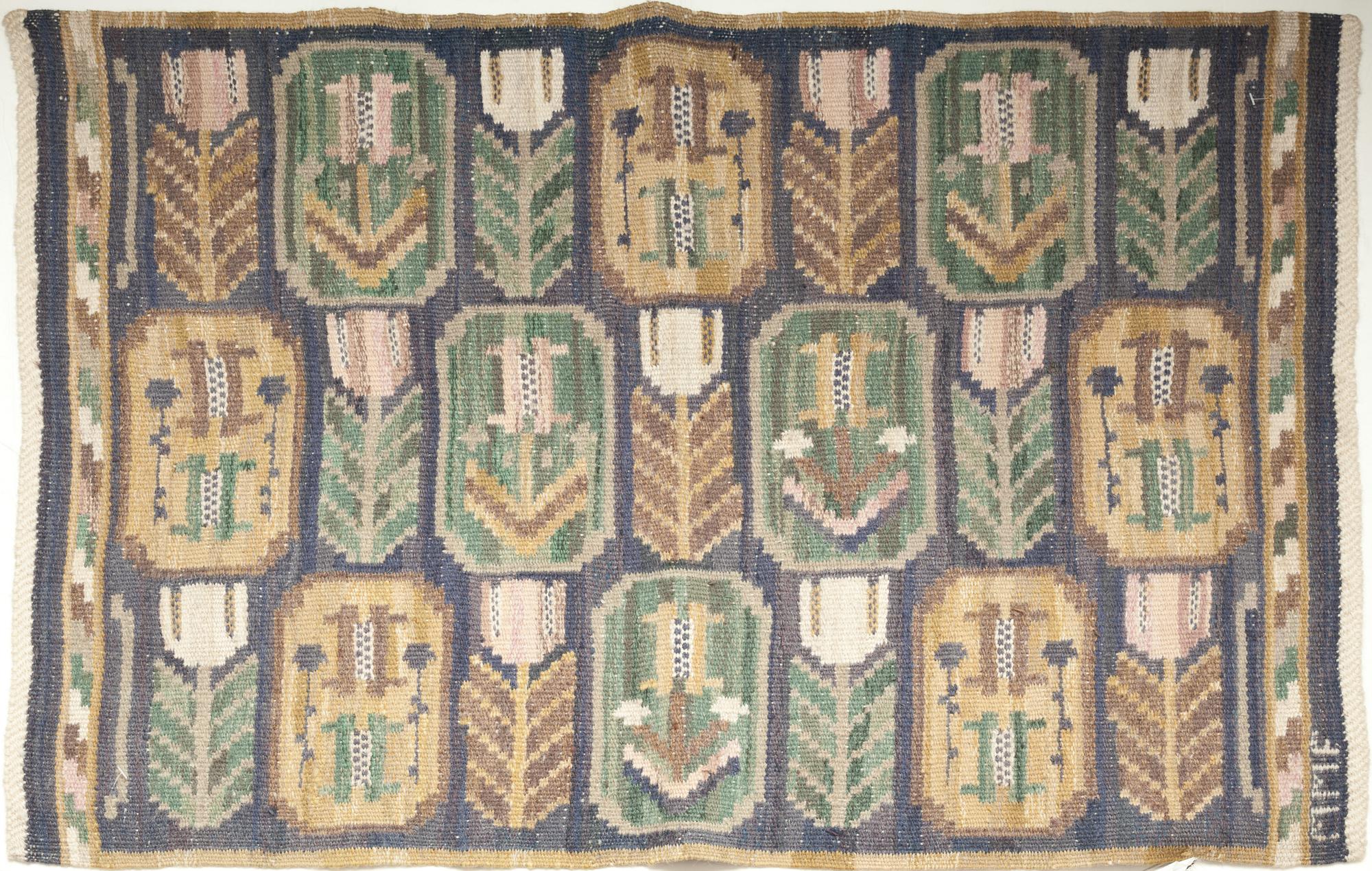 VÄVNAD, "Medaljongerna", monogramsignared MMF (Märta Måås-Fjetterström), ca 86,5 X 60 cm.