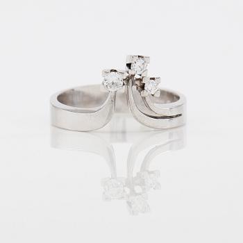 RING, 18K vitguld och diamanter, MGAB, 1973.
