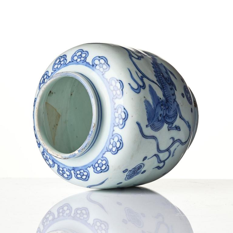 A blue and white jar, Ming dynasty, Jiajing (1522-1566).