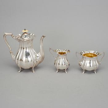 KAFFESERVIS, 3 delar. Silver. Guldsmedsaktiebolaget GAB, Stockholm 1925. Total vikt ca 1065 gram.
