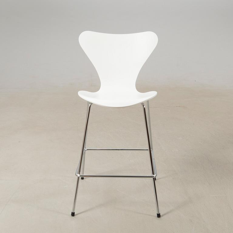 Arne Jacobsen, bar stool, "The Seven" for Fritz Hansen Denmark 2023.