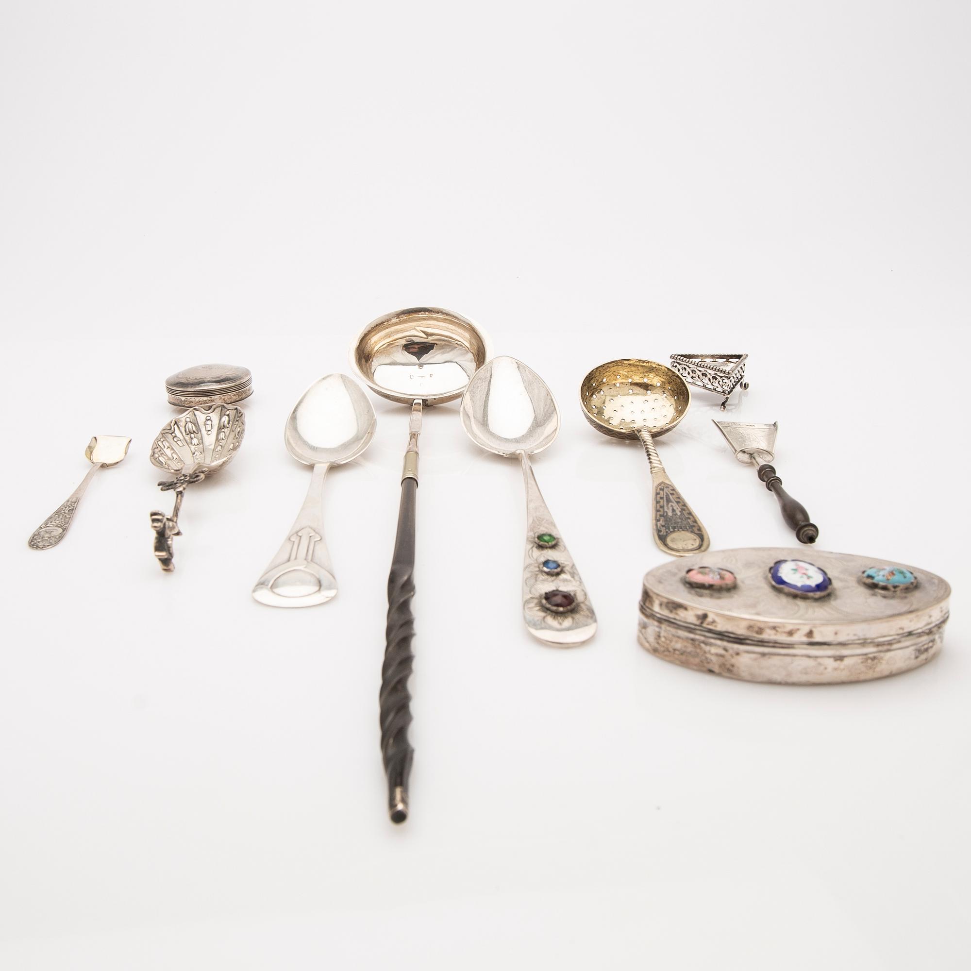 A group of silver, 10 pieces, 18th/19th century, including Russia and Denmark.