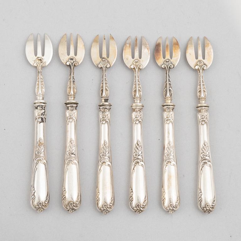 Six French Silver Oyster Forks, mark of Louis Coignet, Paris 1889-93.