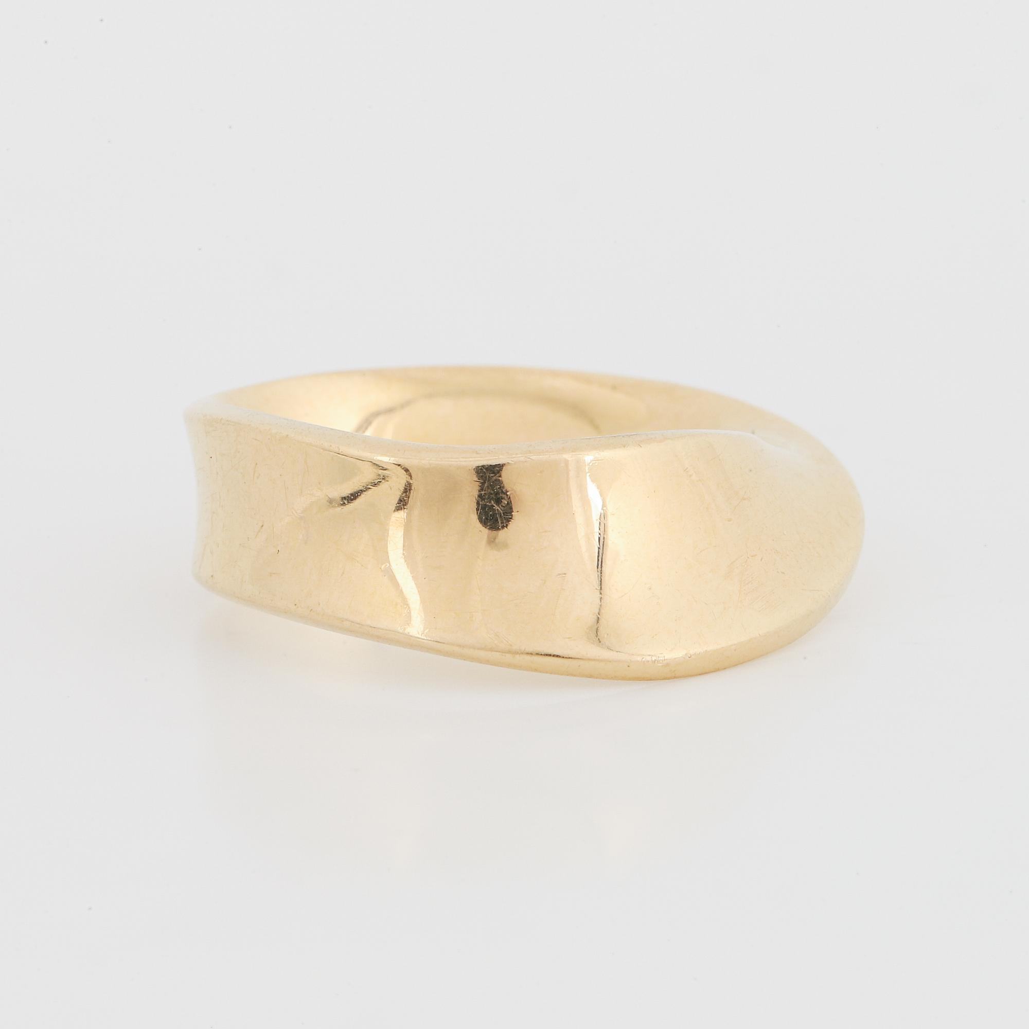 Vivianna Torun Bülow-Hübe, Georg Jensen, ring, "Möbius" 18K guld.