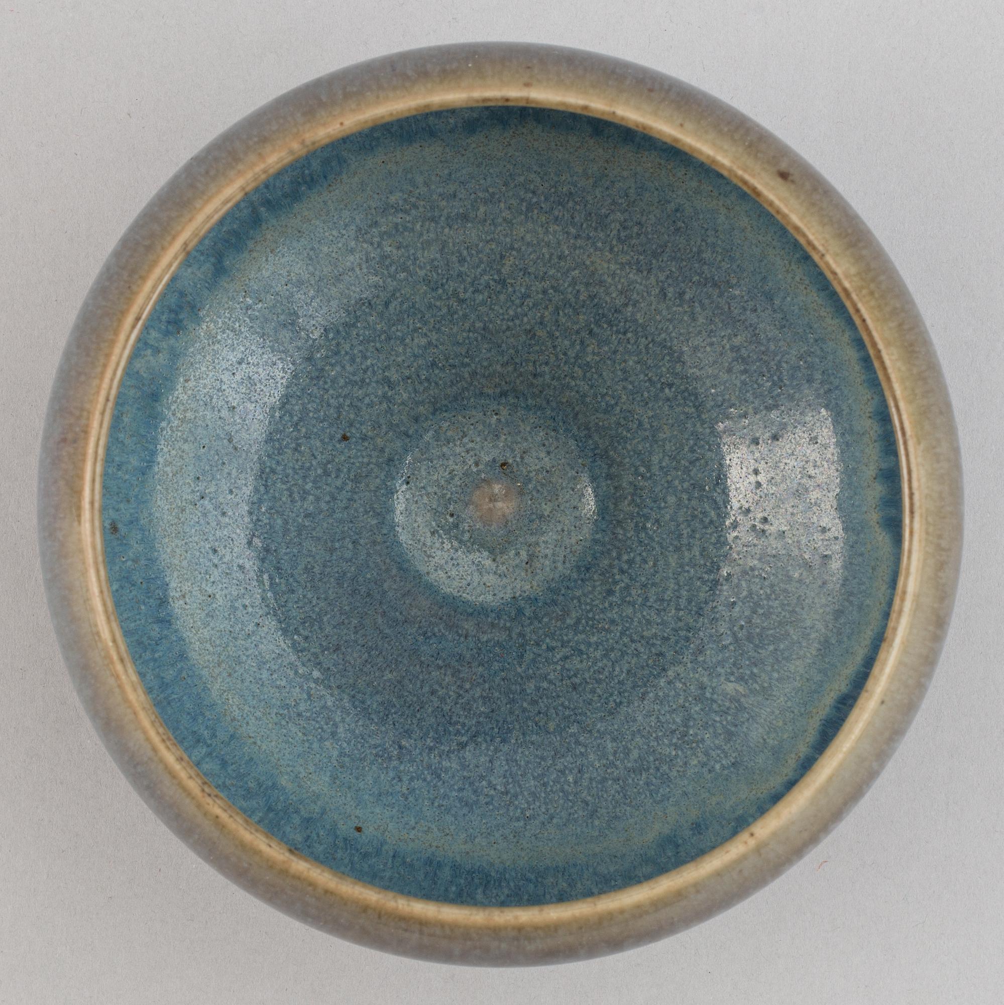 Rolf Palm, a set of two stoneware vases and three stoneware bowls.