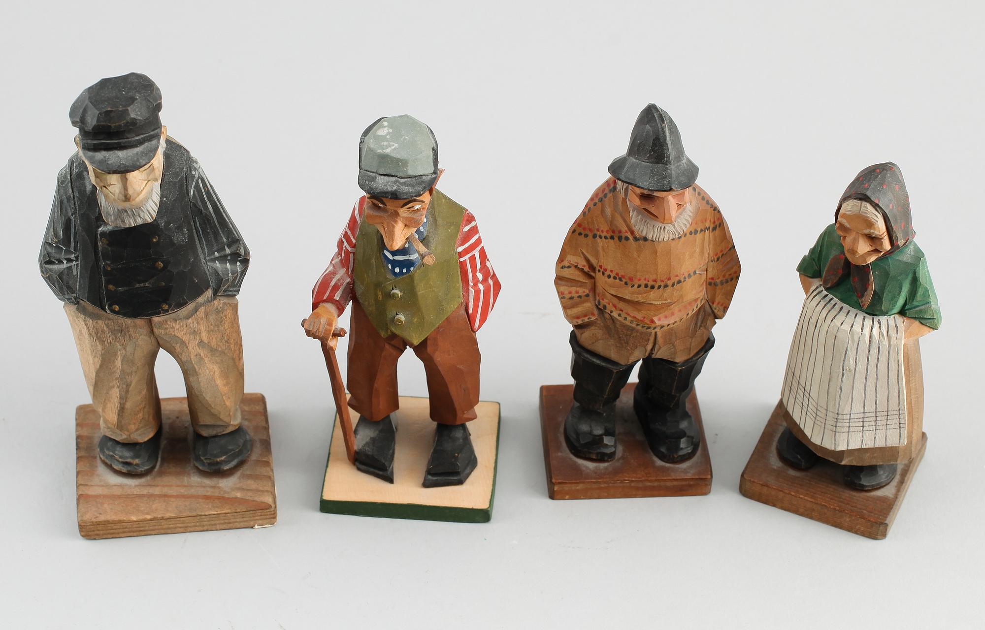 FIGURER, 4 st, skuret trä, bl a Carl Olof Trygg, 1900-tal.