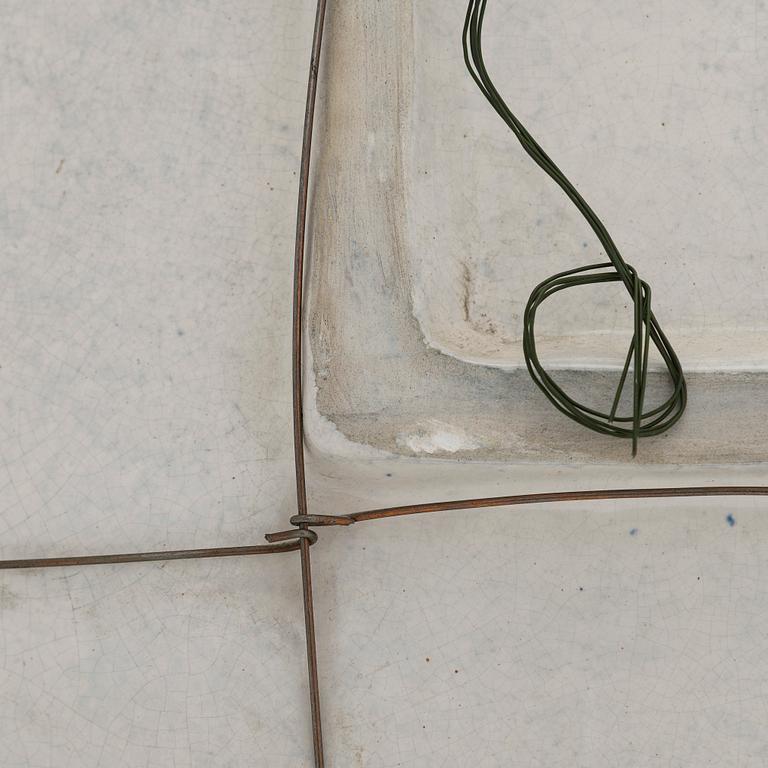 Birger Kaipiainen, väggrelief, stengods, signerad Kaipiainen 1945 Arabia.