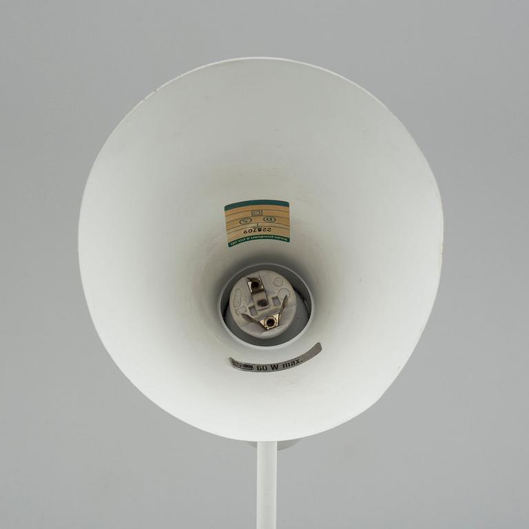 ARNE JACOBSEN, golvlampa, "AJ", Louis Poulsen, Danmark.