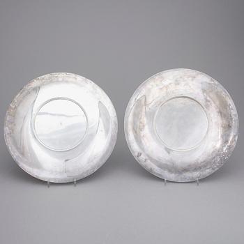 FAT, 2 st, sterlingsilver, 1900-tal. Total vikt ca 1026 gr.
