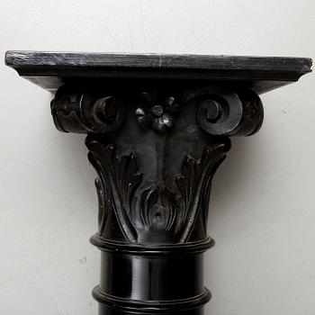PELARE / PIEDESTAL, renässansstil, Mellaneuropa 1800-talets slut.