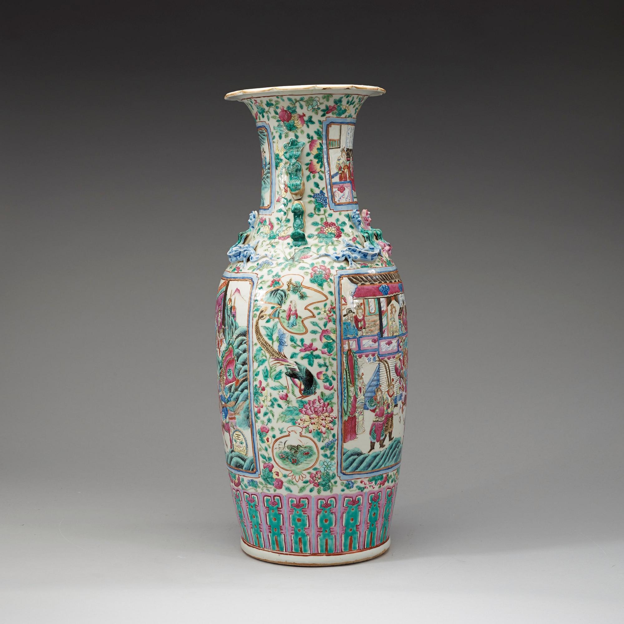 VAS, porslin. 1800-tal.